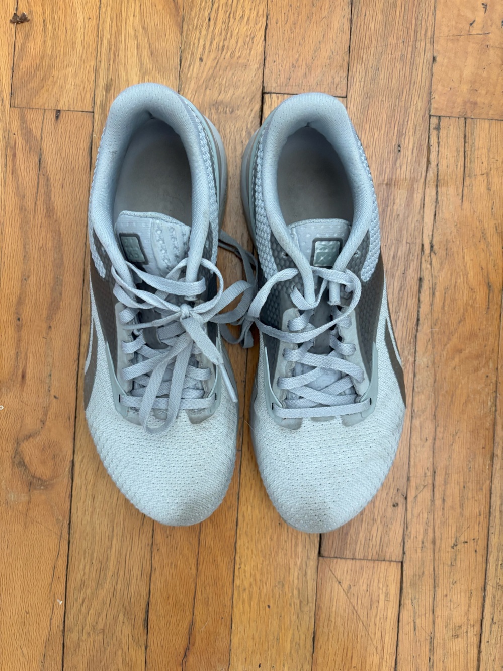 Reebok Light Gray Mesh Athletic Running Shoes